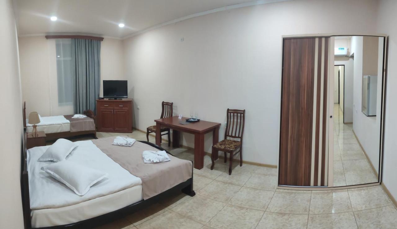 Sweet Home Hotel Meghri Dış mekan fotoğraf