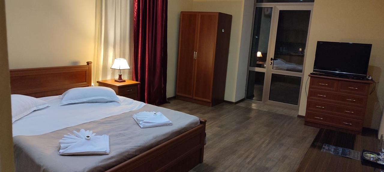 Sweet Home Hotel Meghri Dış mekan fotoğraf