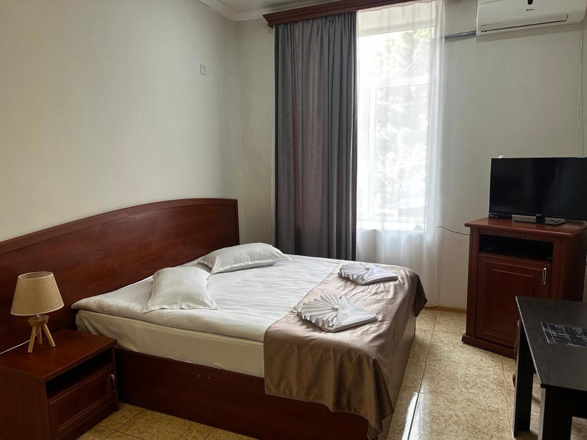 Sweet Home Hotel Meghri Dış mekan fotoğraf